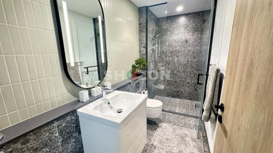 Studio Apartment in Peninsula Three