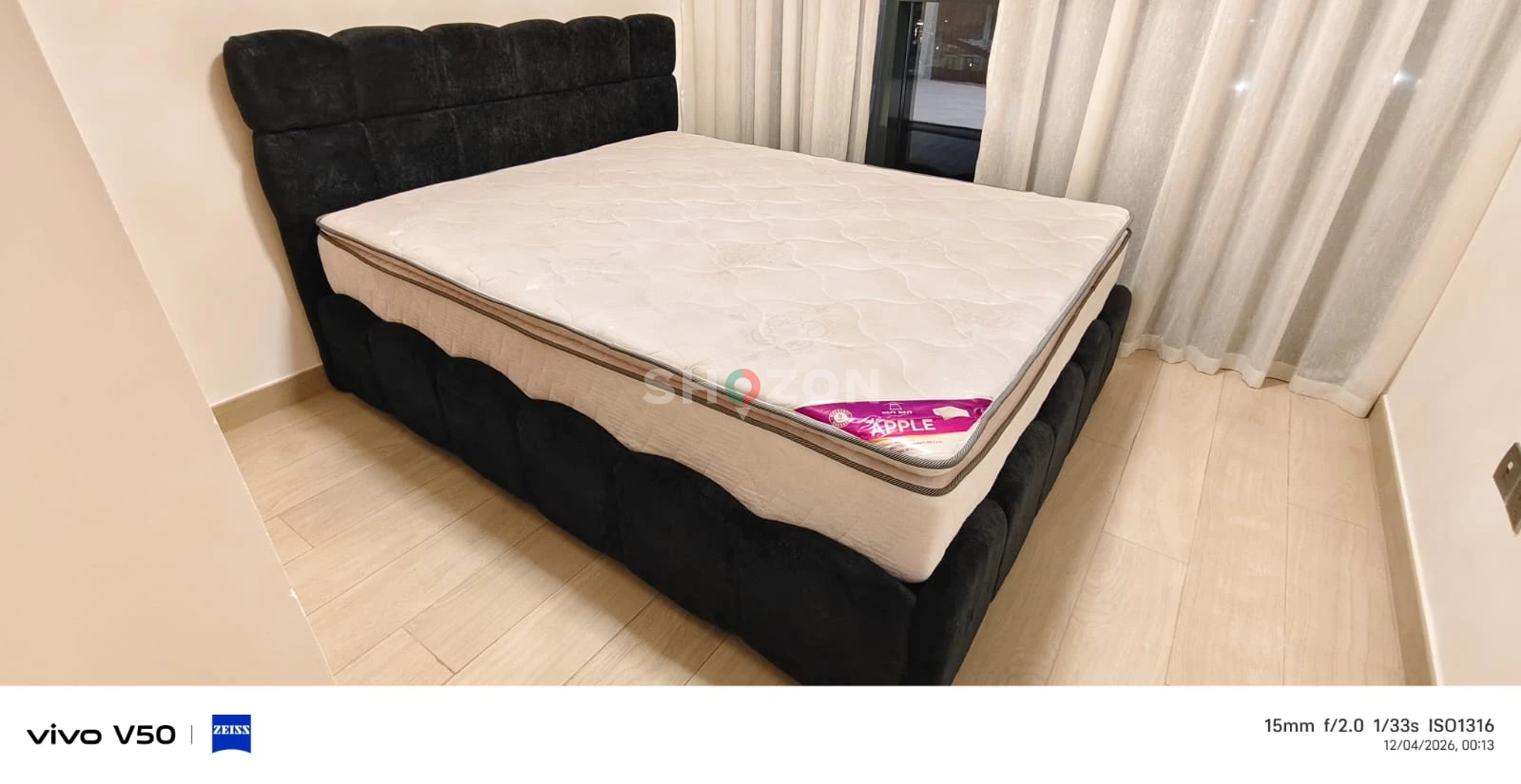 Ef furniture velvet upholstered bed brand new