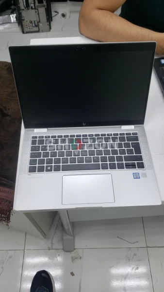 HP 1030 G4