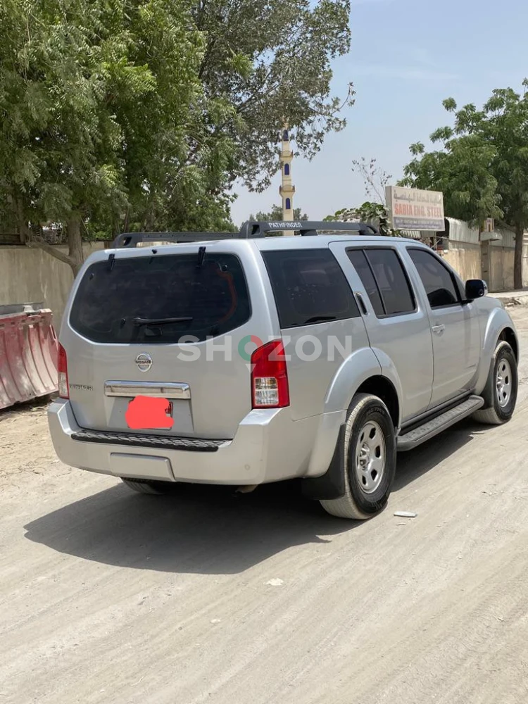 Nissan Pathfinder 2006 model 
