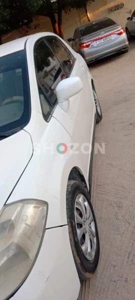 Nissan tida 2009 model